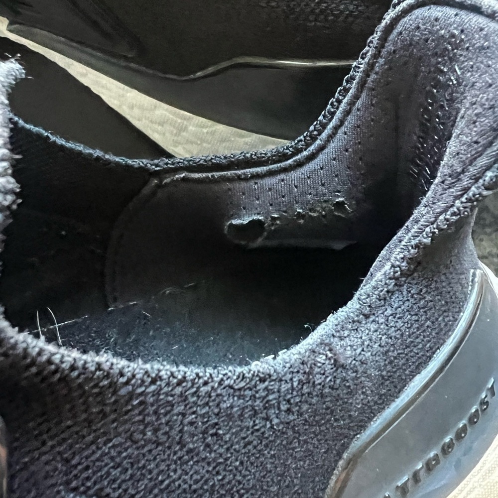 Adidas Black Ultraboost Size 8 - Picture 4 of 8